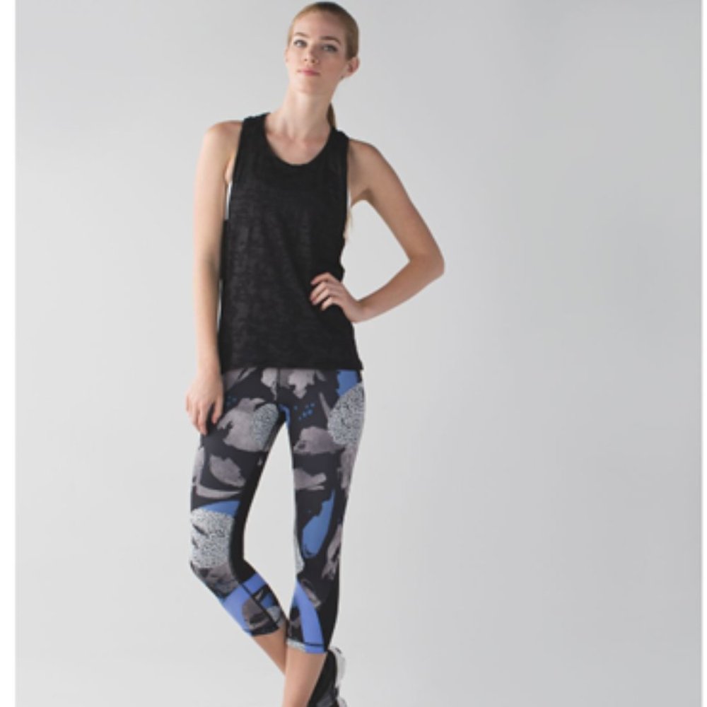 Lululemon Run: Inspire Crop II in Art Pop Black Multi Size 6